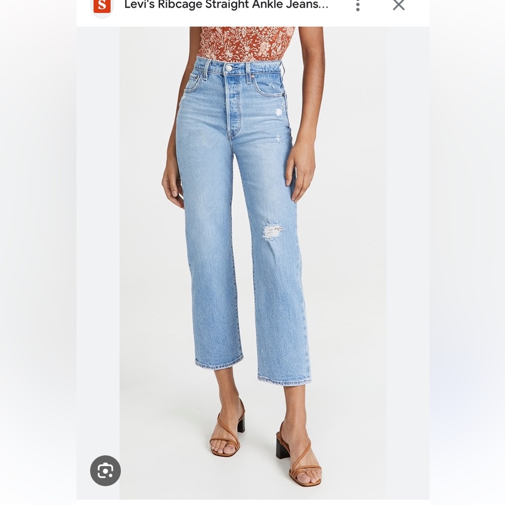 Levi Ribcage Straight size 24